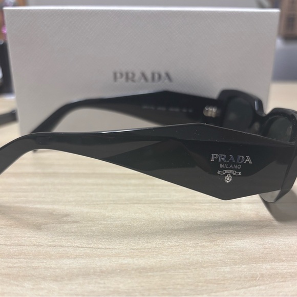 Prada Black Sunglasses - Picture 5 of 8